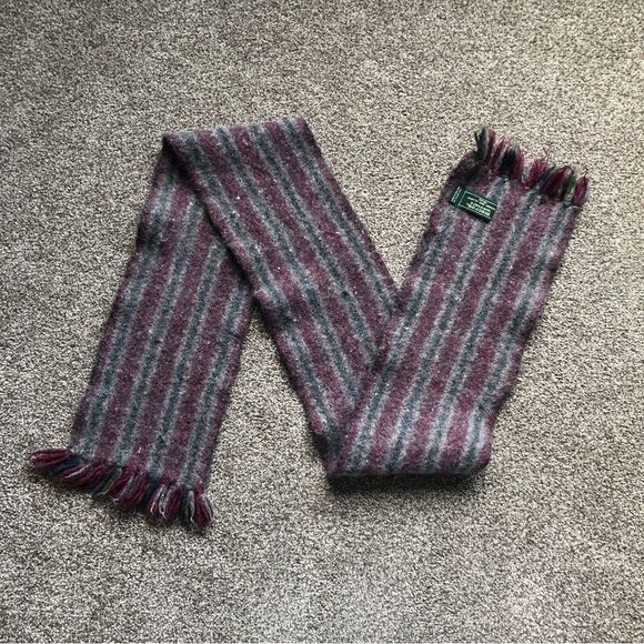 MUCRUS WEAVERS WOOL SCARF MADE IN IRELAND - Picture 2 of 5